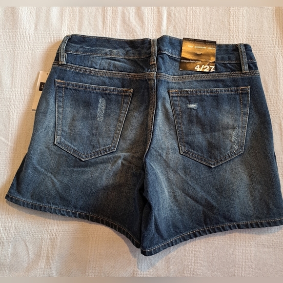 Gap Premium women's size 4 vintage destructed style jean shorts NWT - Picture 5 of 7